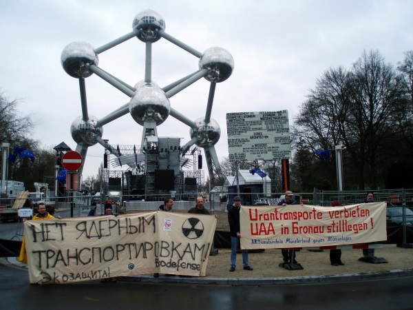 Demo zum Atommüllexport nach Sibirien in Brüssel