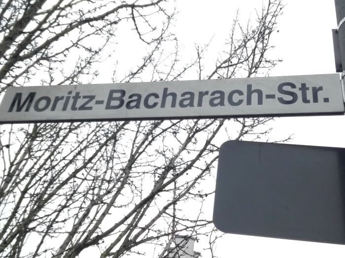 Schild: Moritz Bacharach Straße