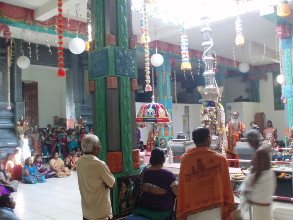 Im Sri Kamadchi Ampal Tempel Hamm