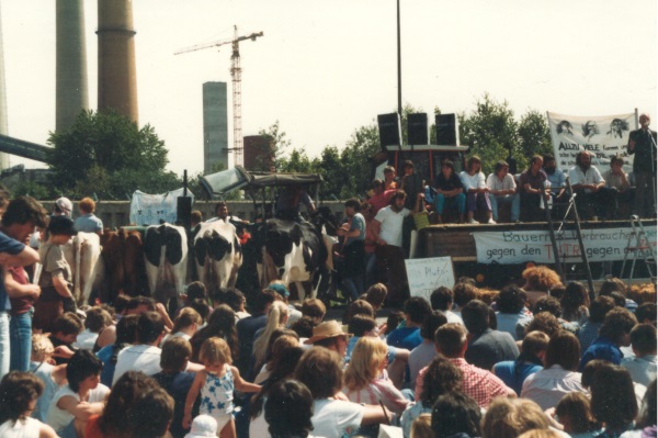 Kundgebung der "Bauern und Verbraucher" am THTR 1986
